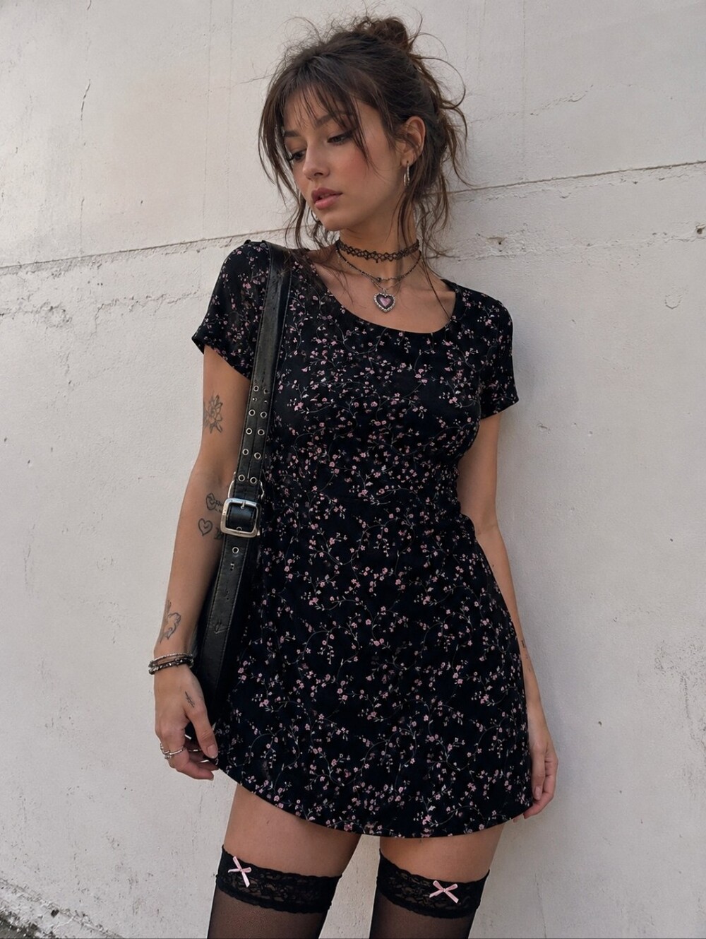 Vintage 90s Laura Petites Floral Mini Dress Size 8 Black Y2K Grunge Short Sleeve